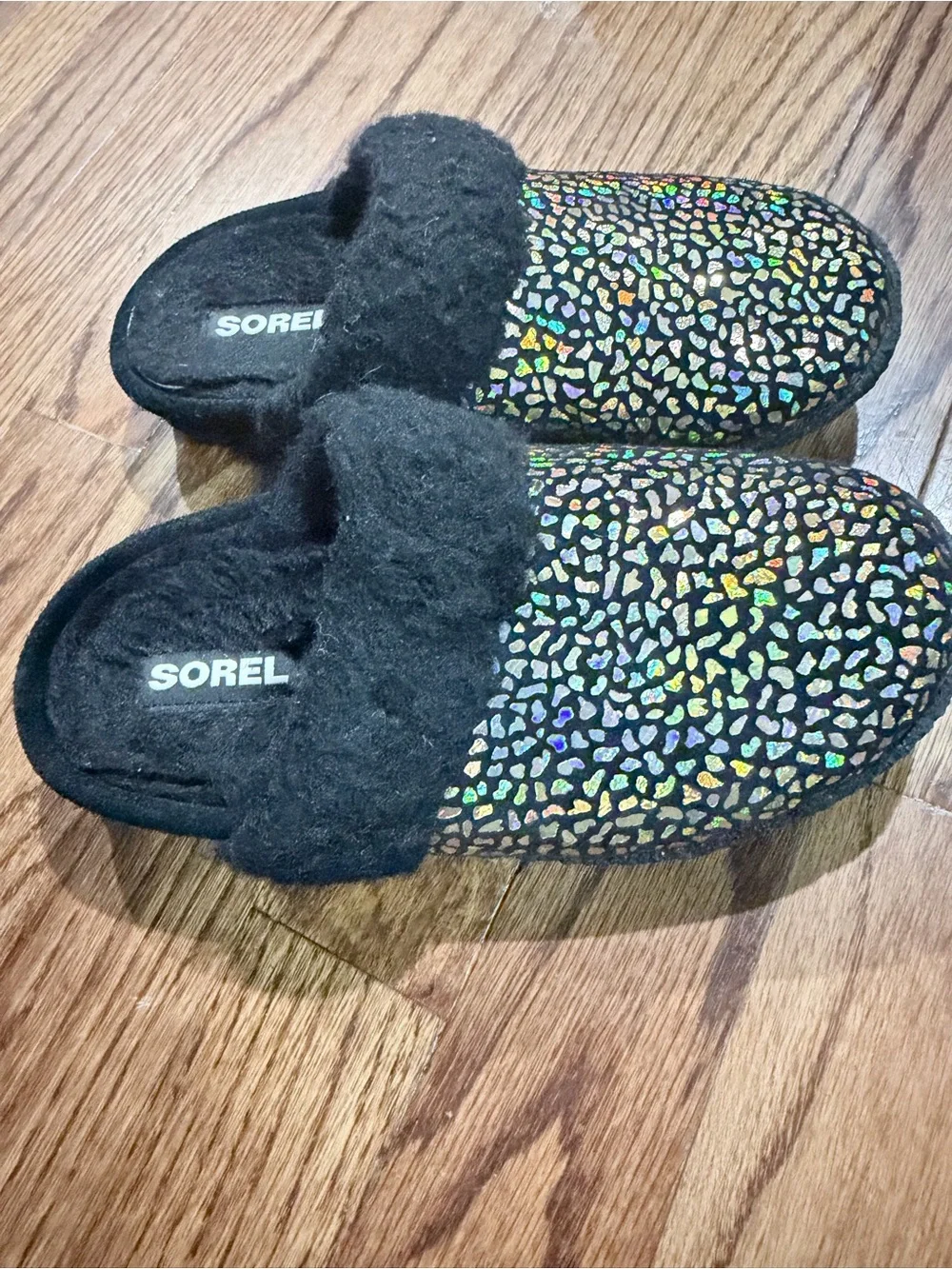 Sorel Black Faux-Fur Lined girls slippers | size 2